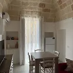 Nyaraló Donna Maria Pina